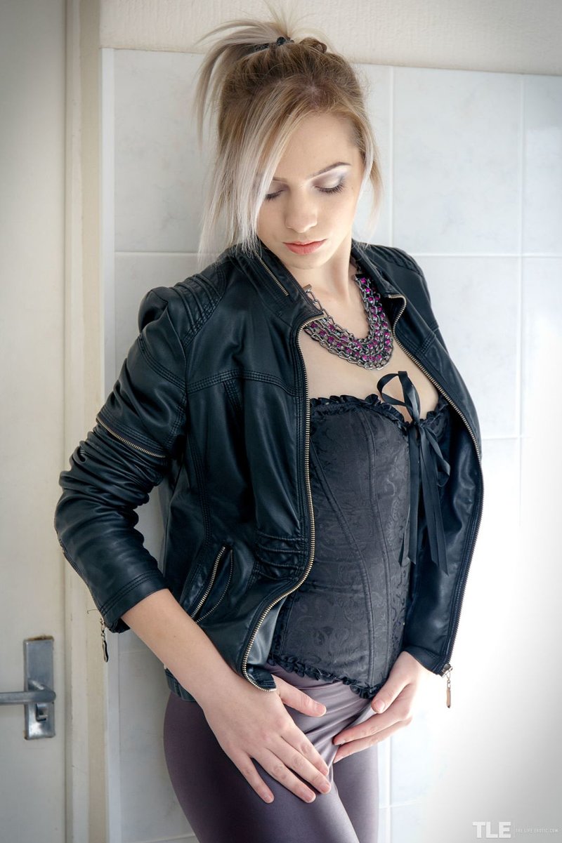 Ксения, 23